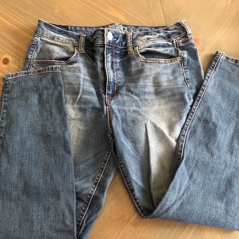 AEO medium wash hi-rise jeggings